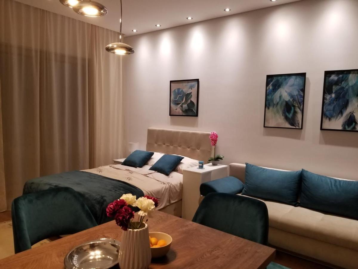 Azura Residence - New Luxury Apartment Белград Екстериор снимка