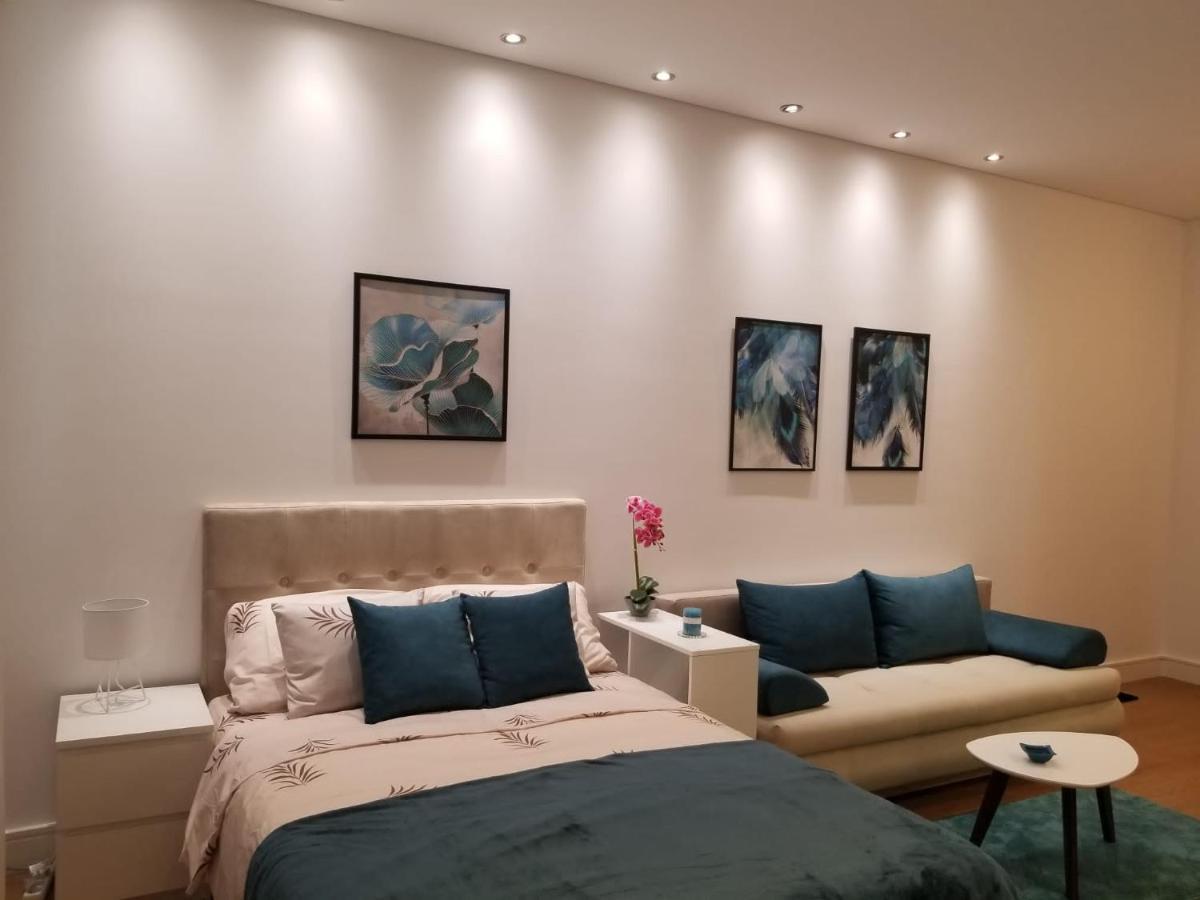 Azura Residence - New Luxury Apartment Белград Екстериор снимка