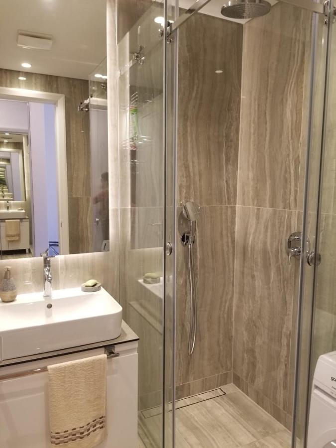 Azura Residence - New Luxury Apartment Белград Екстериор снимка